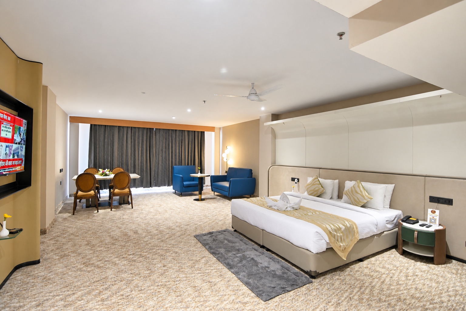 Royal Suites — 