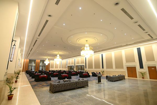 Hotel Trinity Grand