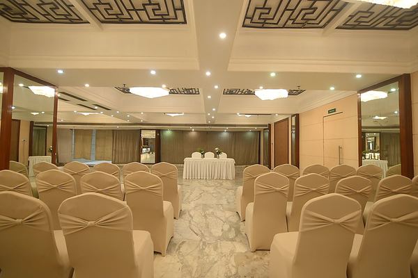 Hotel Trinity Grand