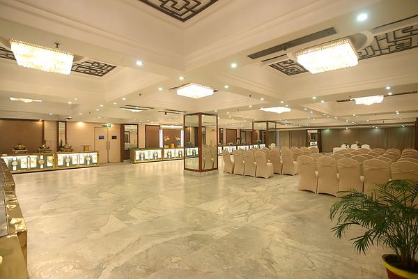 Hotel Trinity Grand